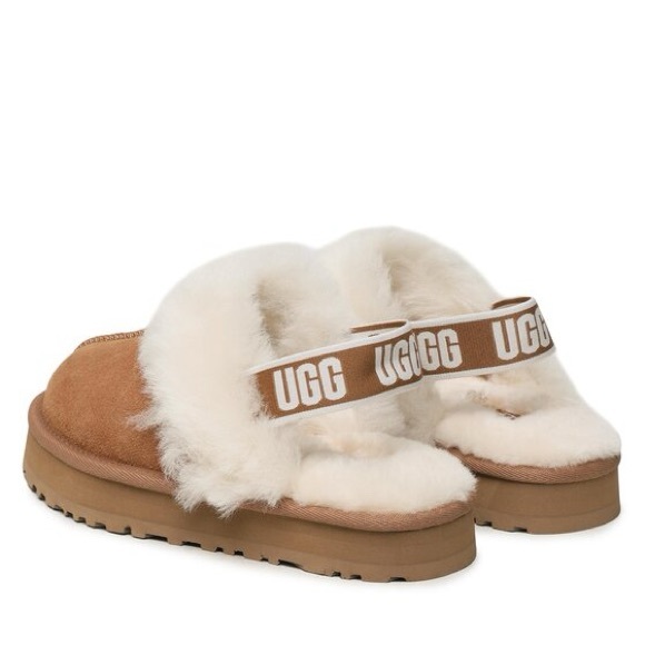 UGG Funkette
Girls' Grade School - Picture 3 of 8